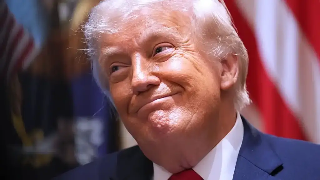 Tarifas de 25% sobre importações do brasil: Donald Trump em close-up com expressão facial