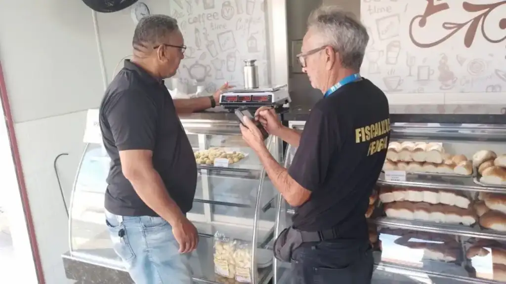 Operação férias seguras imepi: Fiscalização federal verifica balança em padaria