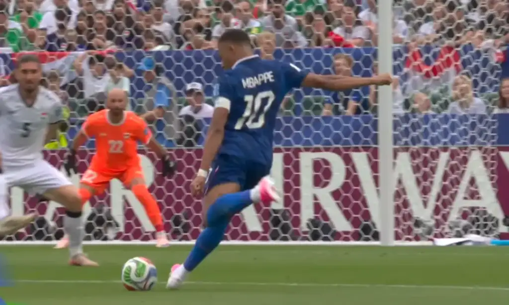 Vitória da frança sobre o iraque: Kylian Mbappé marca gol pela França contra Iraque