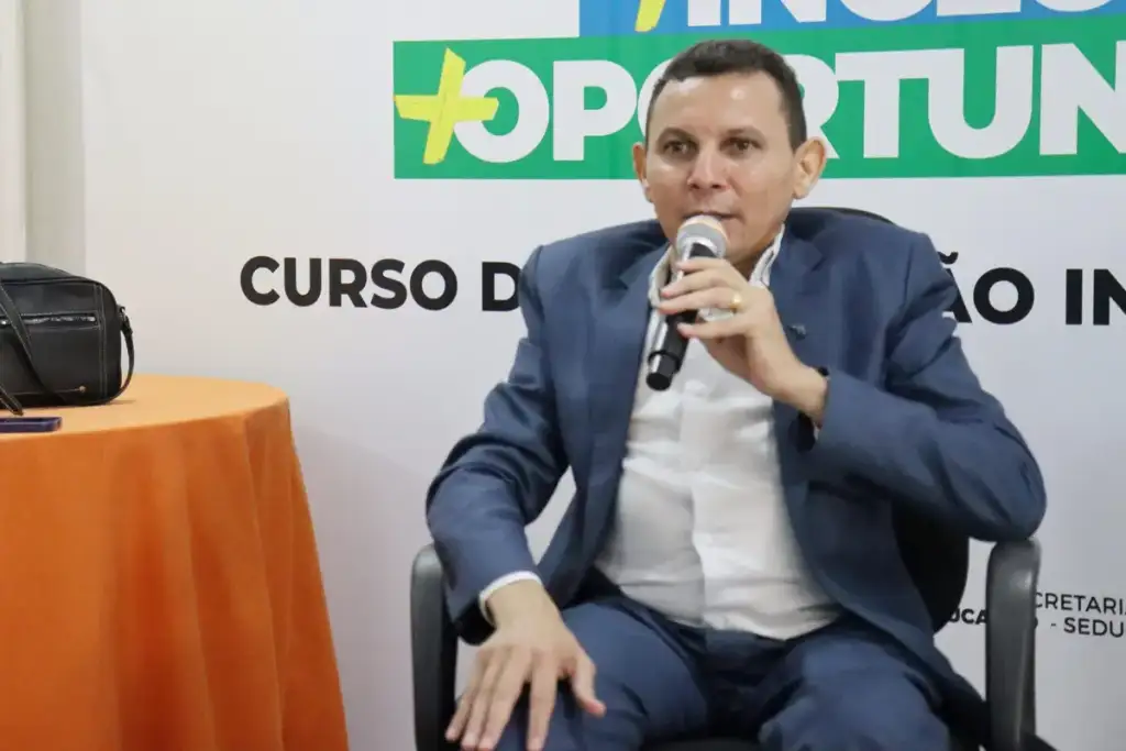 Acidente mauro eduardo na br-316: Mauro Eduardo segue agenda política em Floriano