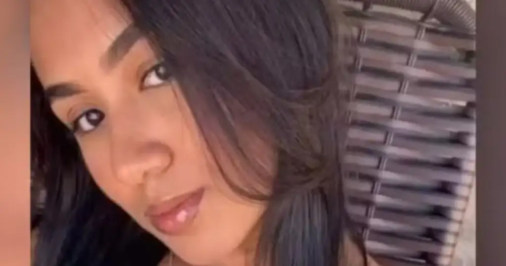 Adolescente morre por eletrocussão em grajaú: Jovem mulher com cabelos escuros olhando para frente