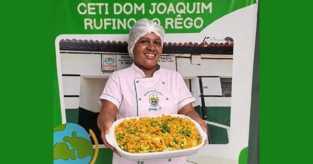 Merendeira do piauí vence concurso nacional: Merendeira escolar do Piauí exibe prato de merenda