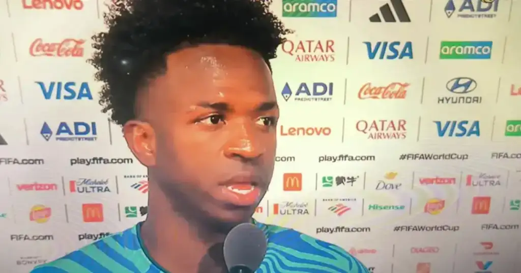 Vini Jr. avalia desempenho após estreia na Copa do Mundo
