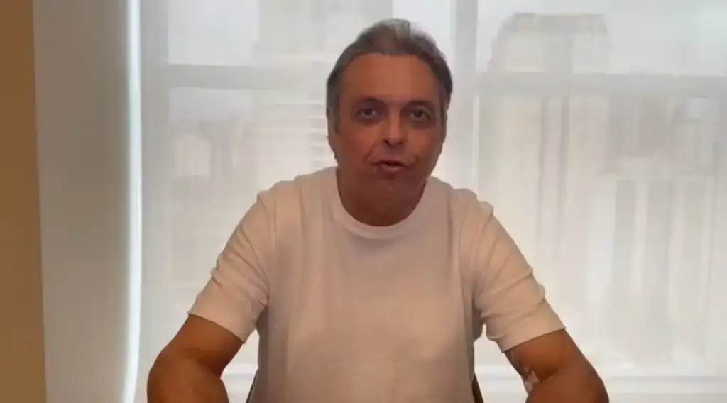 Alta hospitalar júlio arcoverde: Júlio Arcoverde recebe alta hospitalar em São Paulo