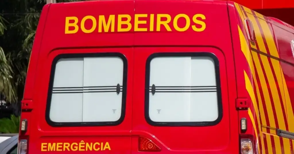 Incêndio em residência em teresina: Bombeiros atuam em incêndio residencial Teresina