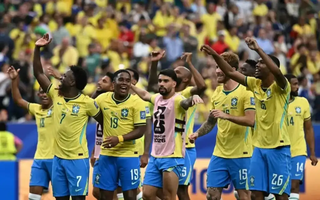 Ancelotti renova seleção brasileira para 2030: Seleção Brasileira celebra durante Copa do Mundo 2026