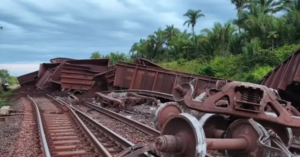 Trem da Vale descarrilado no Maranhão