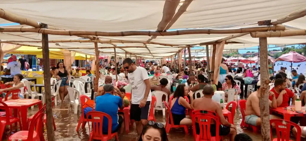 Festival de verão são francisco do maranhão: Público aproveita Festival de Verão na Prainha de São Francisco do Maranhão