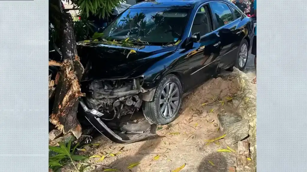 Mulher atropelada por carro desgovernado em raposa: Carro envolvido em atropelamento fatal na Raposa