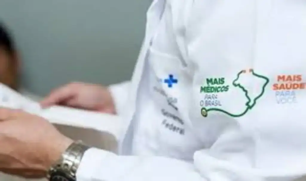 Vagas para médicos especialistas no piauí: Médico com logo Mais Médicos em edital federal Piauí