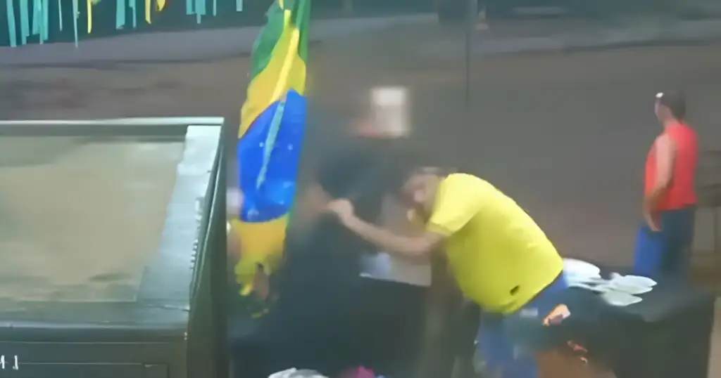 torcedores em confronto feridos após disparos