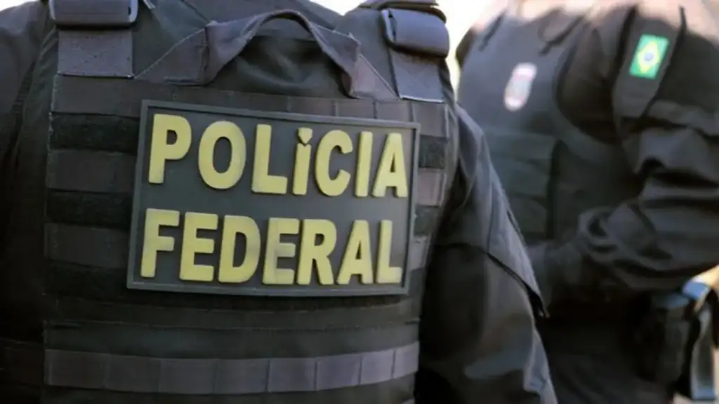 Operação libricida desvio livros fnde: Polícia Federal em operação contra desvio de livros