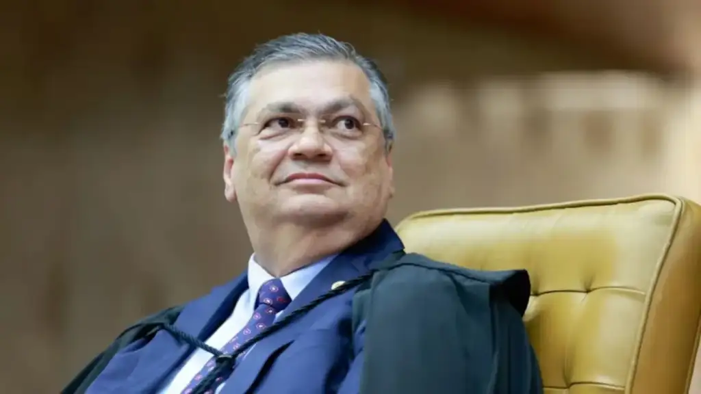 Dino afasta presidente do tce-ma: Flávio Dino afasta presidente TCE-MA por corrupção