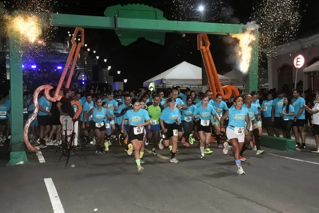 Atletas largam na corrida Corre VivAmar em Amarante