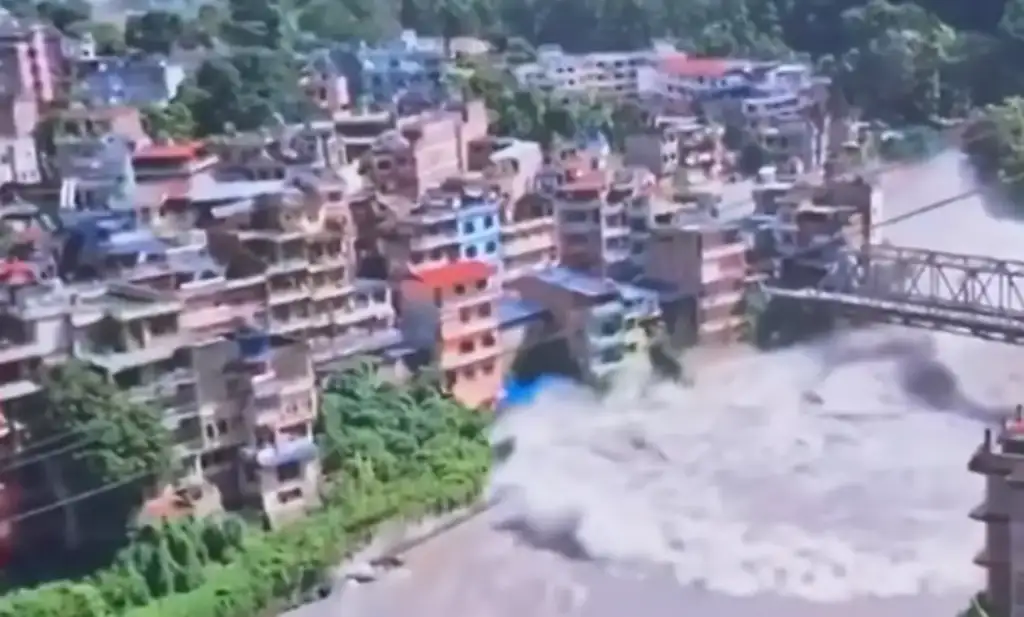 Avalanche nepal tibete mortos desaparecidos: Inundação atinge vilarejo no Nepal após avalanche
