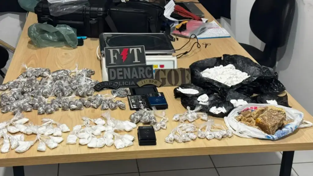 Drogas apreendidas em árvore em timon: Polícia apreende 3 quilos de drogas em Timon