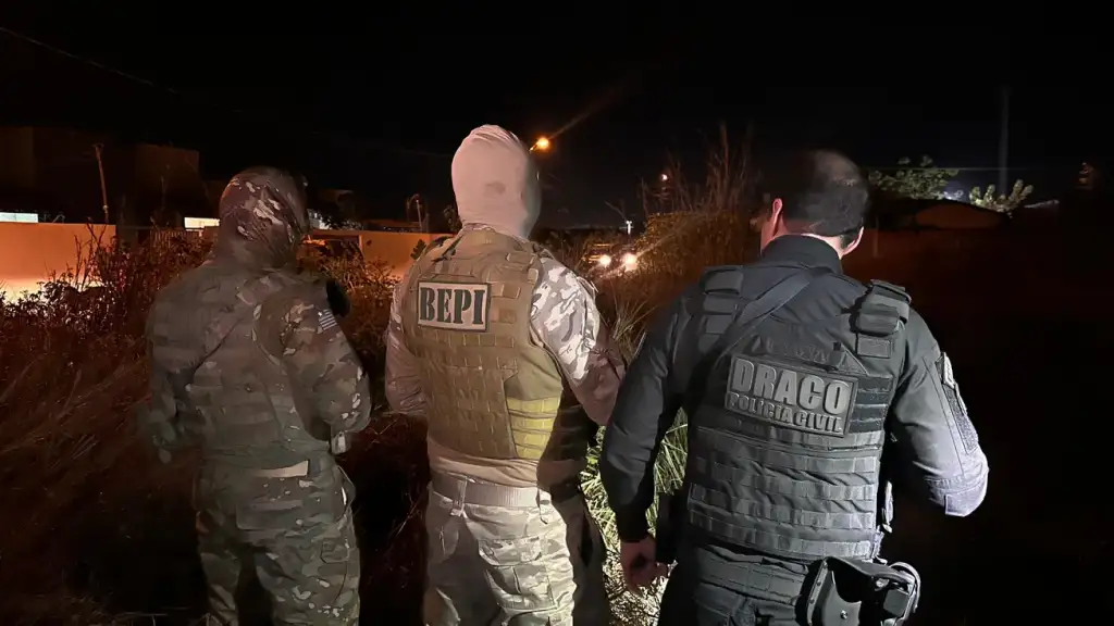Carga roubada recuperada em campo maior: Policiais em operação contra roubo de cargas em Campo Maior