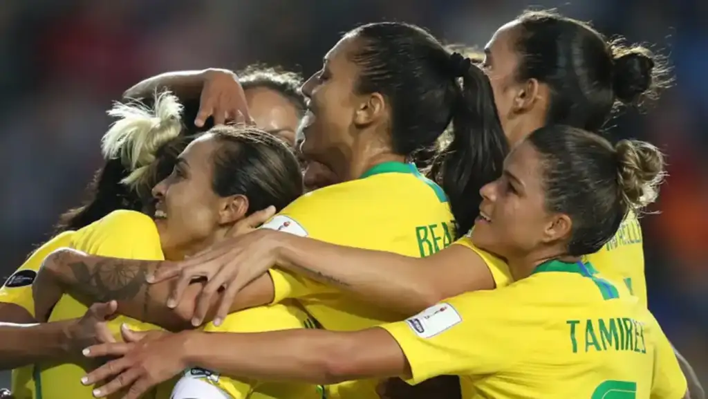 Seleção feminina reinauguração do albertão: Seleção Feminina Brasileira celebra, Piauí quer no Albertão
