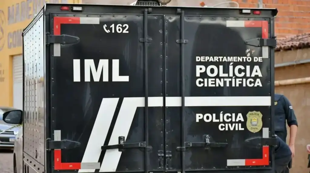 Jovem baleado no torquato neto teresina: Veículo do IML em local de morte baleado em Teresina