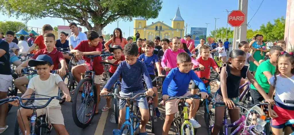 Entregas da prefeitura de são francisco no 7 de setembro: Crianças participam passeio ciclístico Independência São Francisco