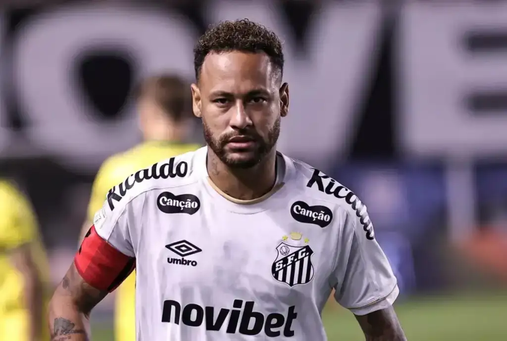 Lesão de neymar no santos: Neymar, jogador do Santos, após lesão muscular
