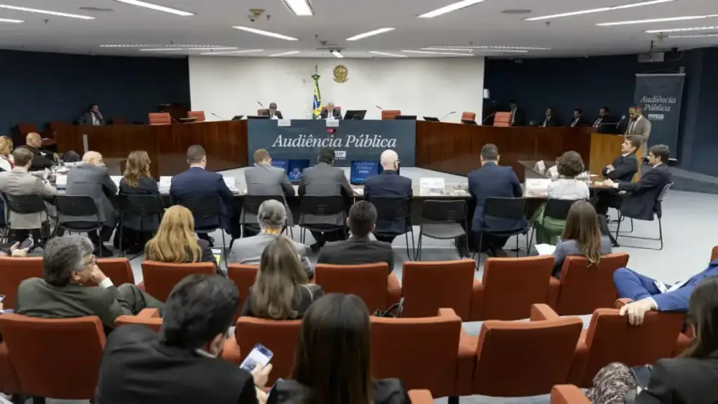 506 sites de apostas derrubados: Autoridades debatem regulamentação de apostas online em audiência pública
