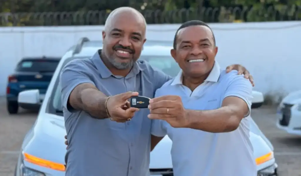 Prefeitura de amarante compra spin para saúde: Prefeitura de Amarante recebe chave de novo veículo Spin