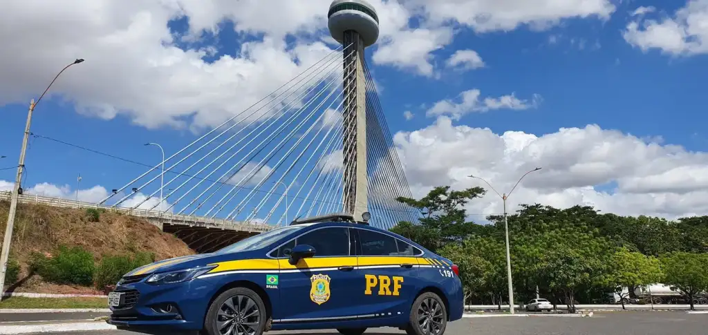 Motociclistas mortos operação independência prf piauí: Viaturas da PRF em fiscalização durante Operação Independência