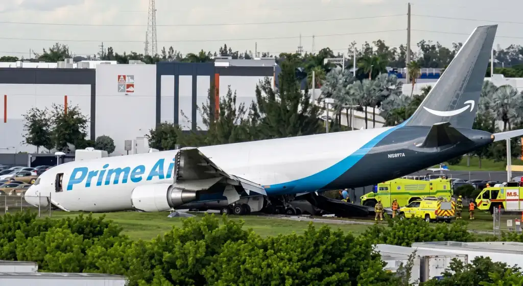 Cargueiro amazon pega fogo em miami: Avião cargueiro da Amazon acidentado em Miami