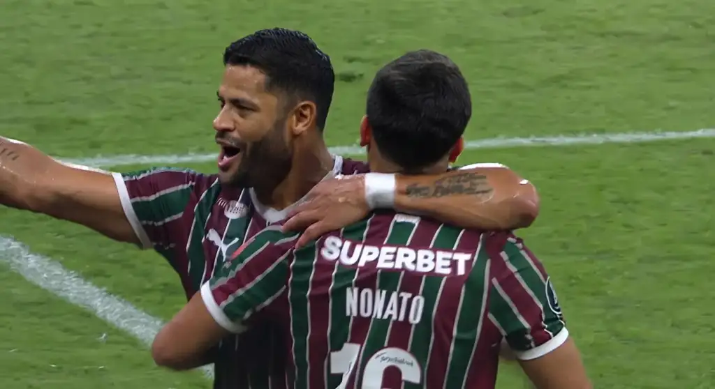 Fluminense vence platense na libertadores: Hulk e Nonato celebram gol do Fluminense na Libertadores