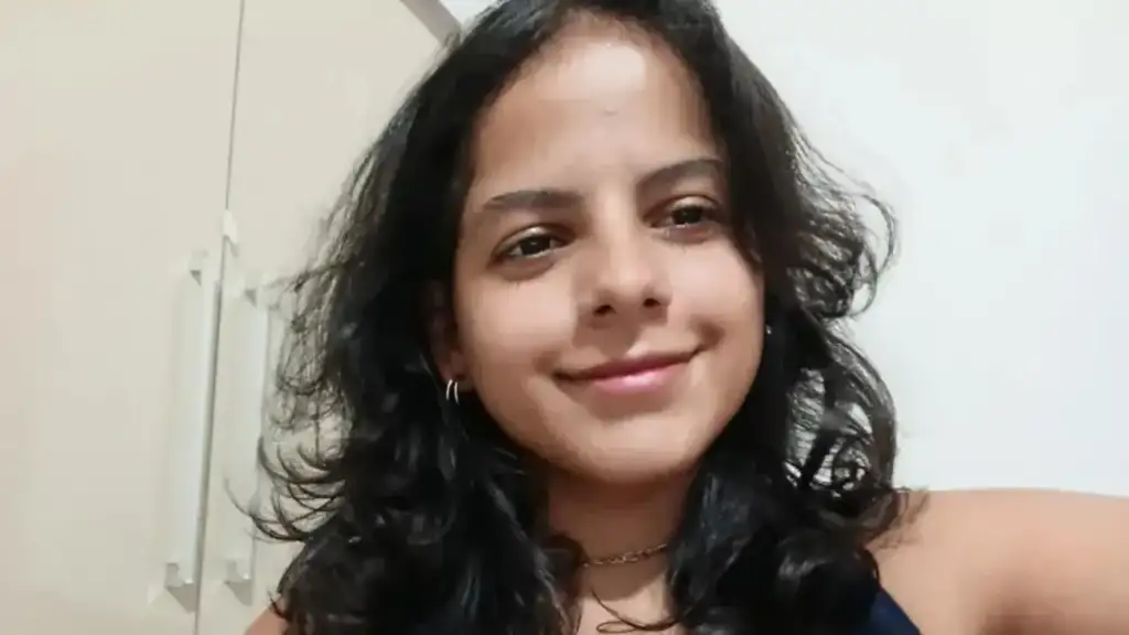 Professora morre após alta em duque de caxias: Professora Giulia Silva de Araujo, que morreu em Duque de Caxias