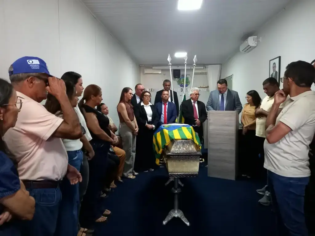 Homenagem a raimundo cabedo em pajeú do piauí: Câmara de Pajeú do Piauí homenageia Raimundo Cabedo