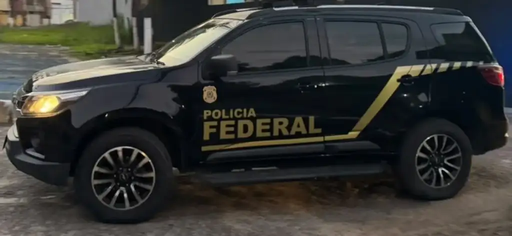 Operação legado fraude saúde piauí: Veículo da Polícia Federal na Operação Legado contra fraude