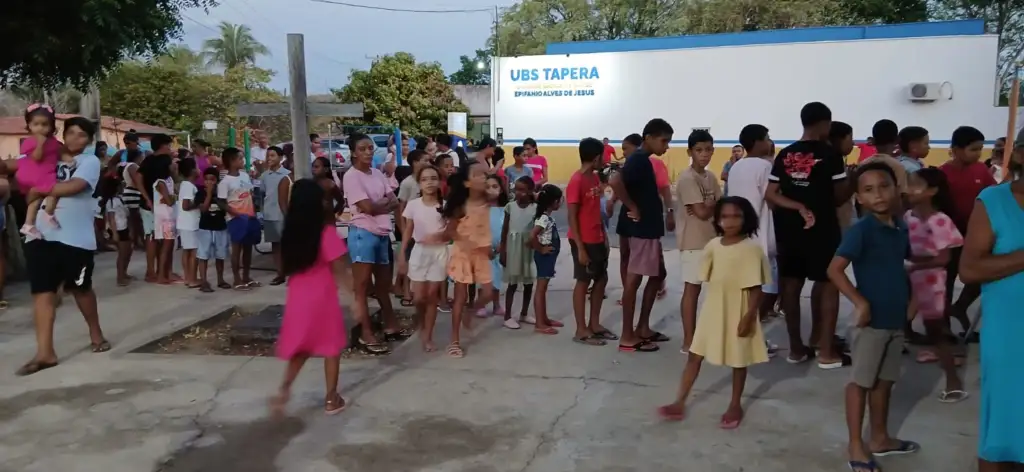 Crianças da Comunidade Tapera participam de festa comunitária