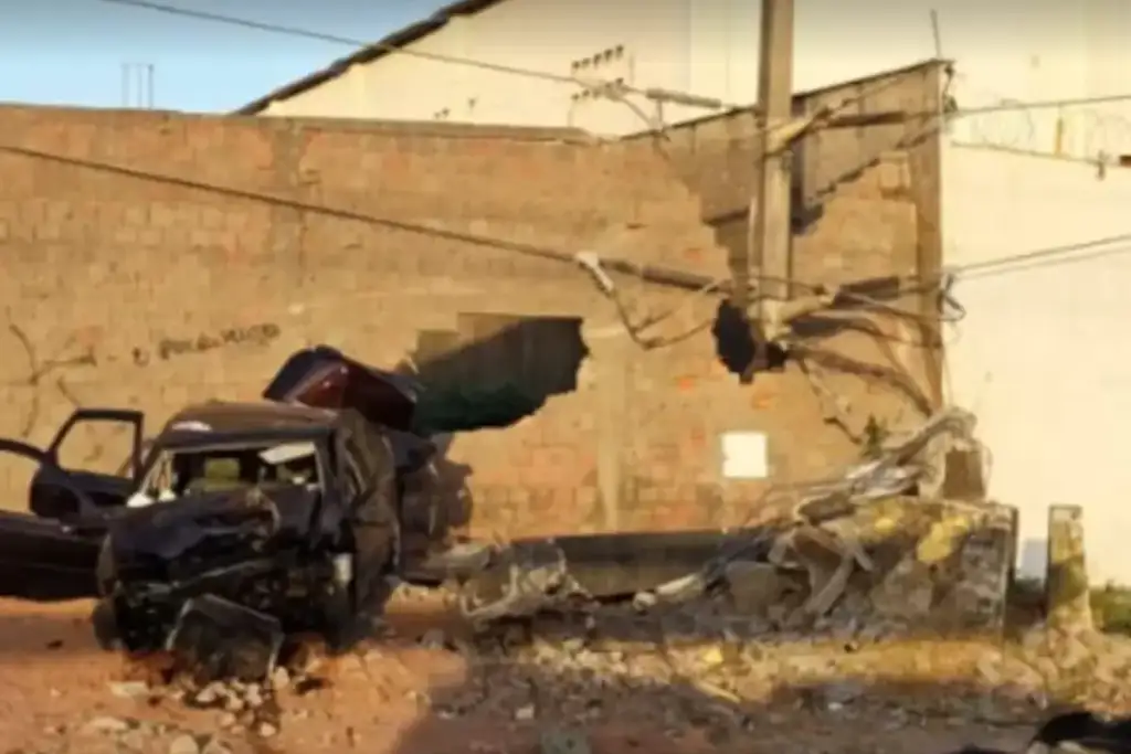 Apagão em paço do lumiar ma-204: Carro acidentado derruba poste na MA-204 Paço Lumiar