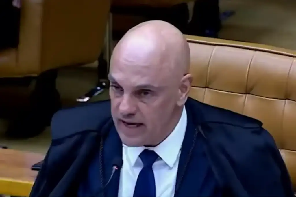 Flávio bolsonaro visita ao pai liberada por moraes: Ministro Alexandre de Moraes autoriza visita de Flávio Bolsonaro