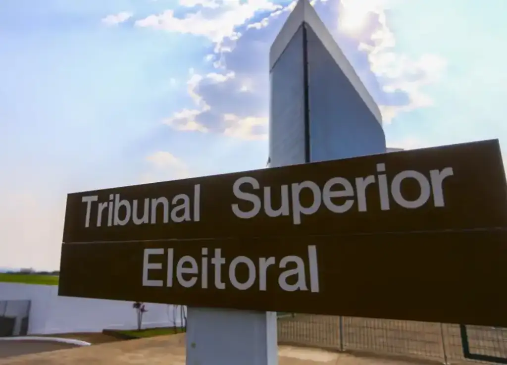 Tse remove vídeos campanha lula flávio bolsonaro: TSE decide remover vídeos de campanha por desinformação