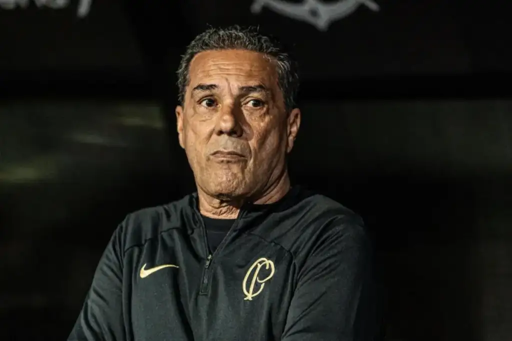 Corinthians nega luxemburgo coordenador: Vanderlei Luxemburgo após Corinthians negar negociação para coordenador